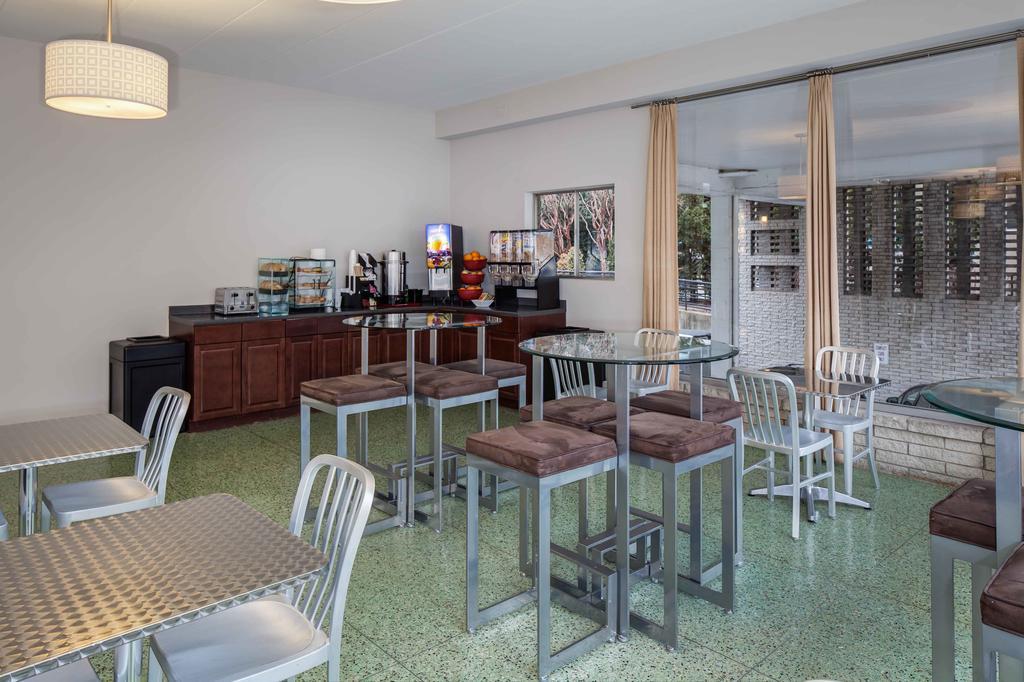 Americana Hotel Arlington Extérieur photo